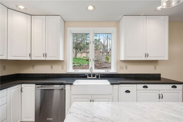 2395 Traci Dr, Franklin Park, PA 15237