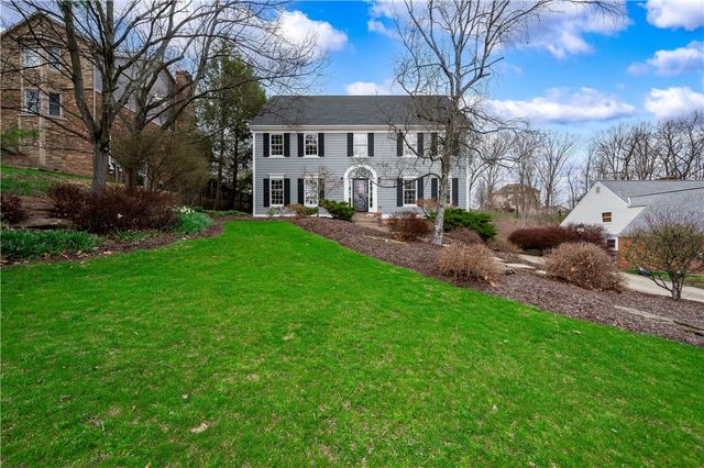 2395 Traci Dr, Franklin Park, PA 15237