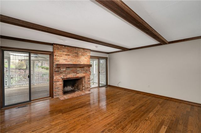 2395 Traci Dr, Franklin Park, PA 15237