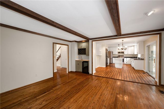 2395 Traci Dr, Franklin Park, PA 15237