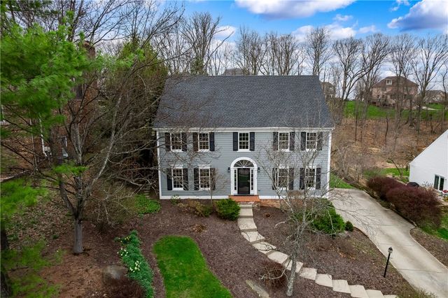 2395 Traci Dr, Franklin Park, PA 15237