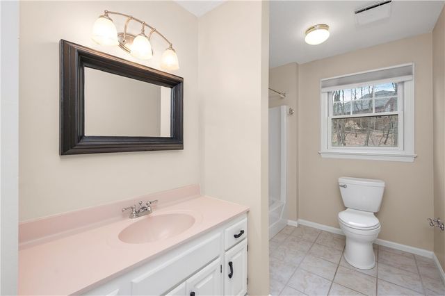 2395 Traci Dr, Franklin Park, PA 15237