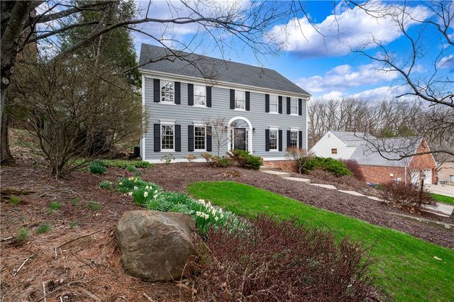 2395 Traci Dr, Franklin Park, PA 15237