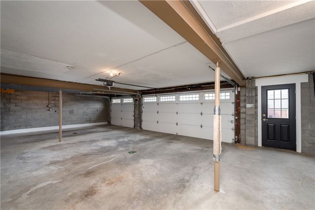 2395 Traci Dr, Franklin Park, PA 15237