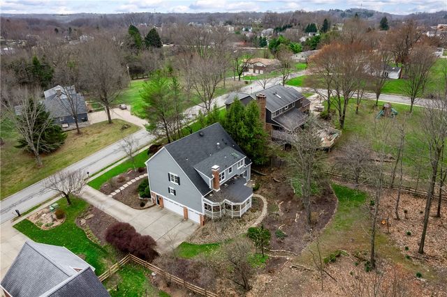 2395 Traci Dr, Franklin Park, PA 15237