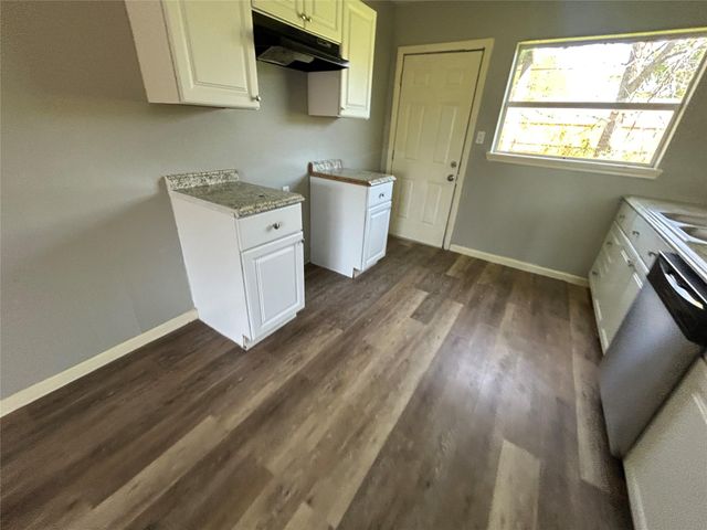 9317 Cathedral Drive, Houston, TX 77051