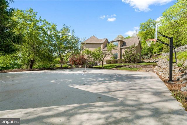 12565 STONE CREST CIR, Waynesboro, PA 17268