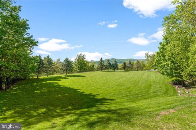 12565 STONE CREST CIR, Waynesboro, PA 17268