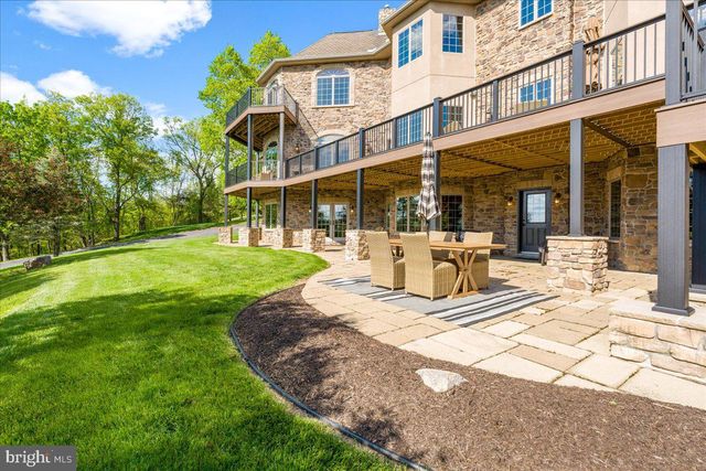 12565 STONE CREST CIR, Waynesboro, PA 17268
