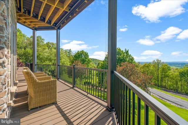 12565 STONE CREST CIR, Waynesboro, PA 17268