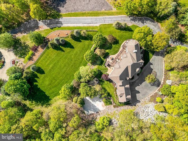 12565 STONE CREST CIR, Waynesboro, PA 17268