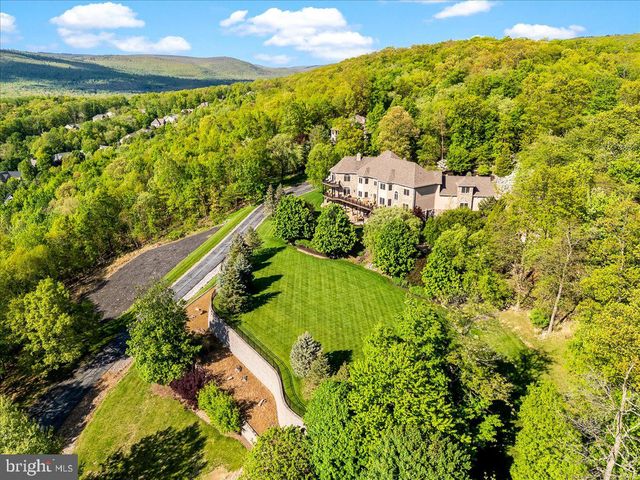 12565 STONE CREST CIR, Waynesboro, PA 17268