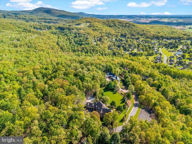 12565 STONE CREST CIR, Waynesboro, PA 17268