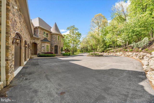 12565 STONE CREST CIR, Waynesboro, PA 17268
