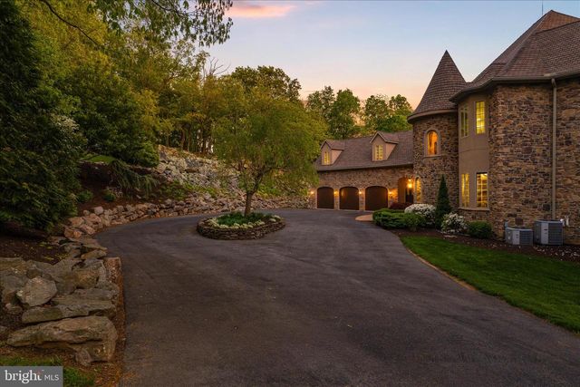 12565 STONE CREST CIR, Waynesboro, PA 17268