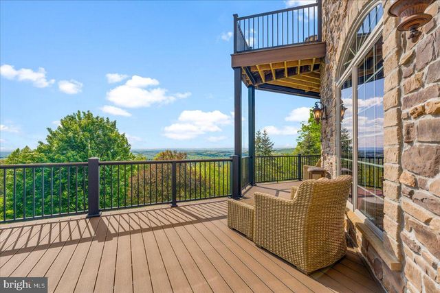 12565 STONE CREST CIR, Waynesboro, PA 17268