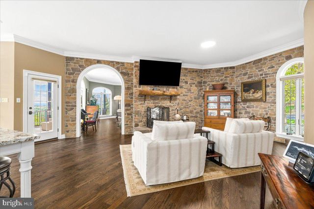 12565 STONE CREST CIR, Waynesboro, PA 17268