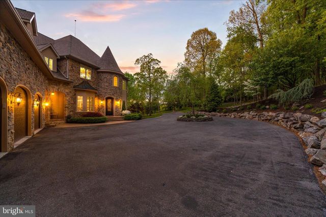 12565 STONE CREST CIR, Waynesboro, PA 17268