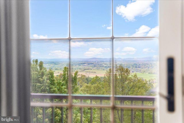 12565 STONE CREST CIR, Waynesboro, PA 17268