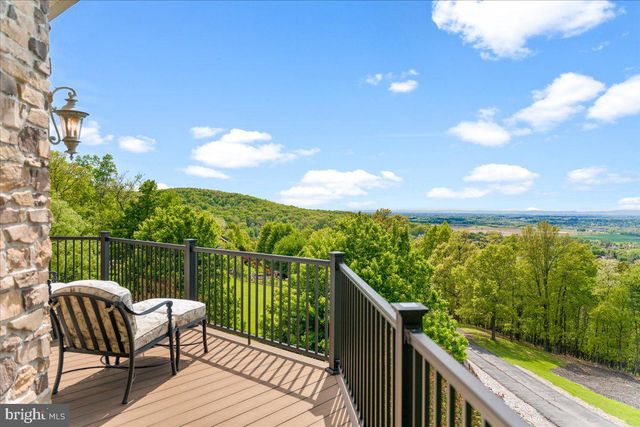 12565 STONE CREST CIR, Waynesboro, PA 17268