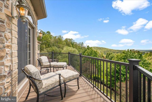 12565 STONE CREST CIR, Waynesboro, PA 17268
