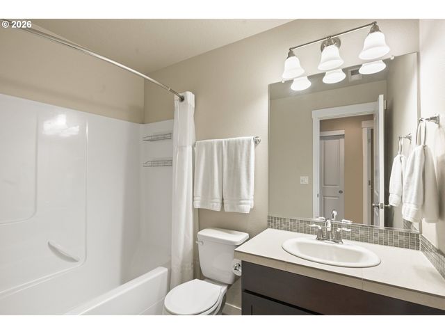 14115 Sw BURLWOOD Ln, Beaverton, OR 97005