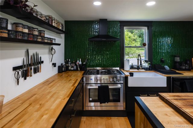 5628 State Route 9G, Hudson, NY 12534