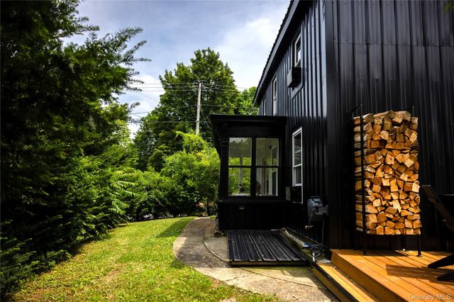 5628 State Route 9G, Hudson, NY 12534