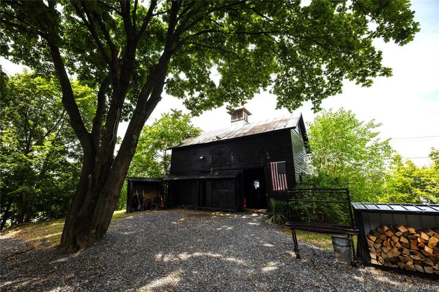 5628 State Route 9G, Hudson, NY 12534