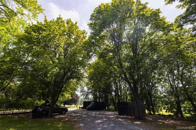 5628 State Route 9G, Hudson, NY 12534