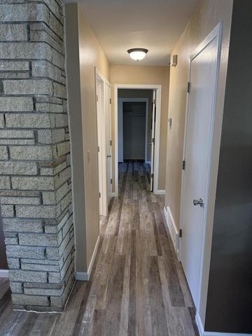 7140 N 48th STREET, Milwaukee, WI 53223