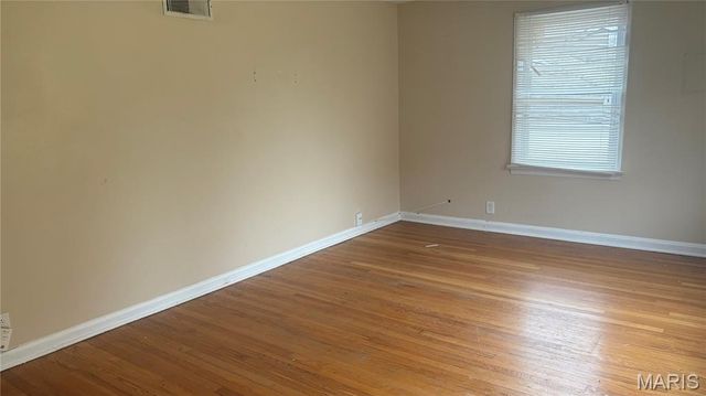 2032 Stillwater Drive, St Louis, MO 63114