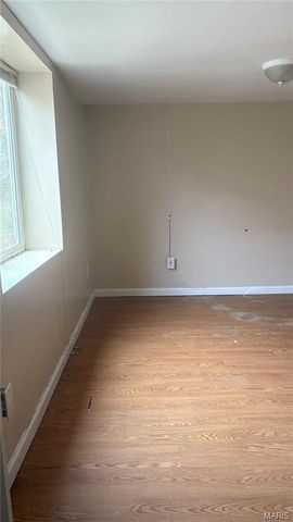 2032 Stillwater Drive, St Louis, MO 63114