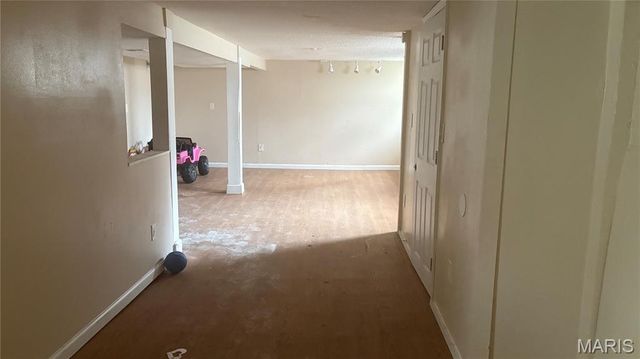 2032 Stillwater Drive, St Louis, MO 63114