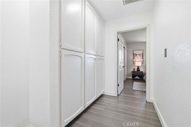 7304 Balboa C, Lake Balboa, CA 91406