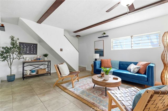 7304 Balboa C, Lake Balboa, CA 91406