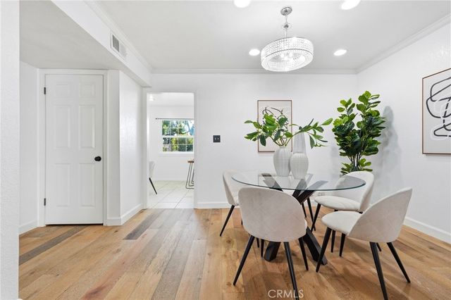 7304 Balboa C, Lake Balboa, CA 91406