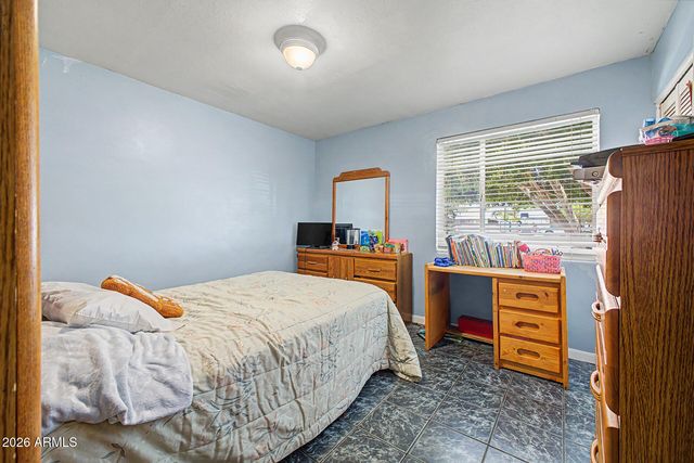6449 W BETHANY HOME Road, Glendale, AZ 85301