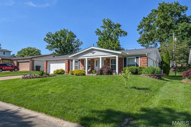 4817 Bankfield Court, St Louis, MO 63128