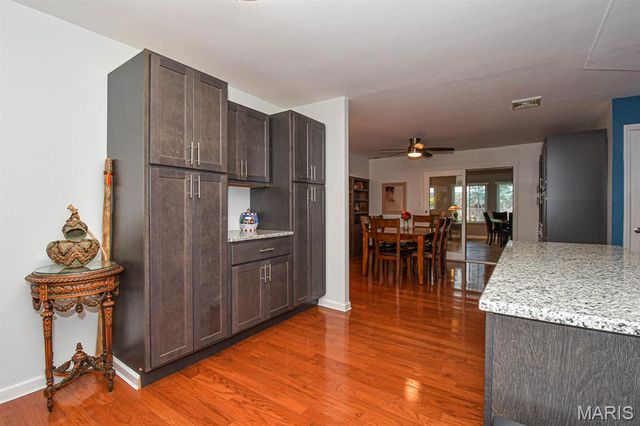 4817 Bankfield Court, St Louis, MO 63128