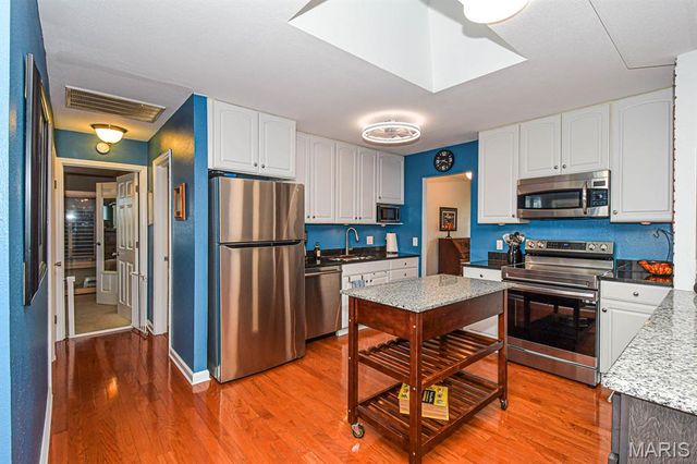4817 Bankfield Court, St Louis, MO 63128