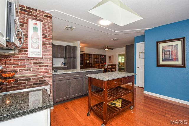 4817 Bankfield Court, St Louis, MO 63128