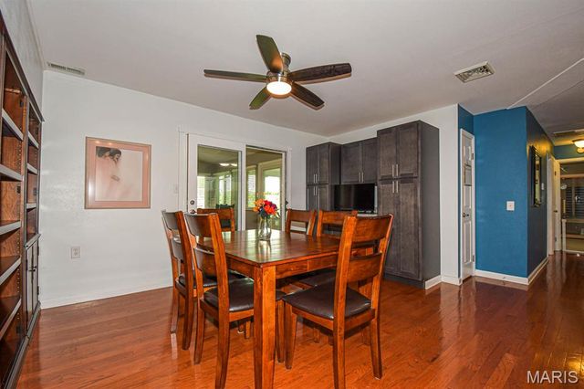 4817 Bankfield Court, St Louis, MO 63128