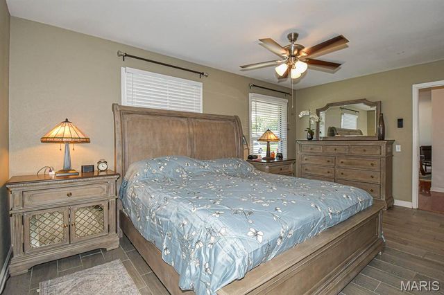 4817 Bankfield Court, St Louis, MO 63128