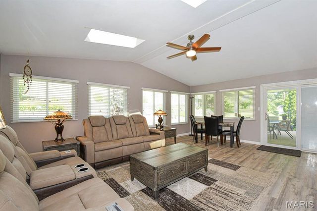 4817 Bankfield Court, St Louis, MO 63128