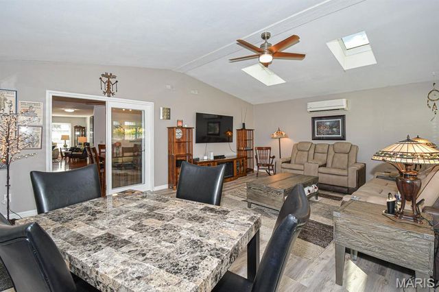 4817 Bankfield Court, St Louis, MO 63128