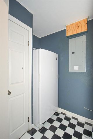 4817 Bankfield Court, St Louis, MO 63128