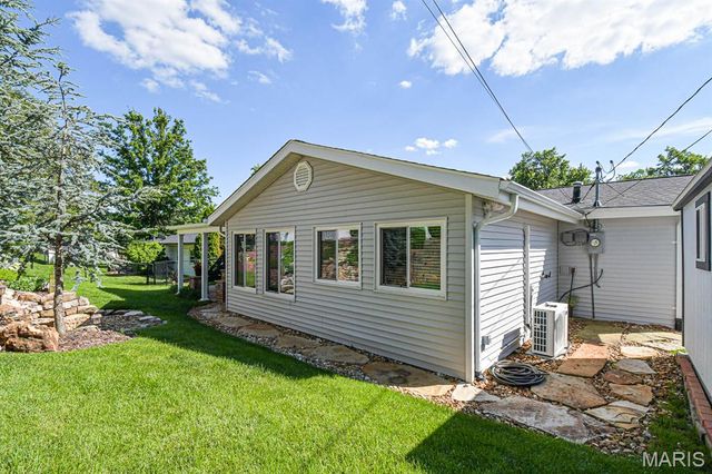 4817 Bankfield Court, St Louis, MO 63128
