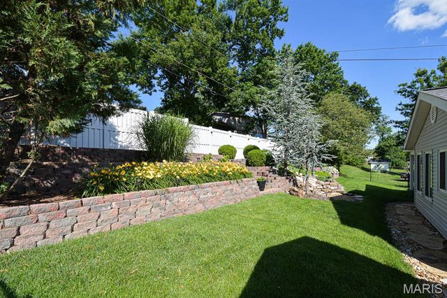 4817 Bankfield Court, St Louis, MO 63128