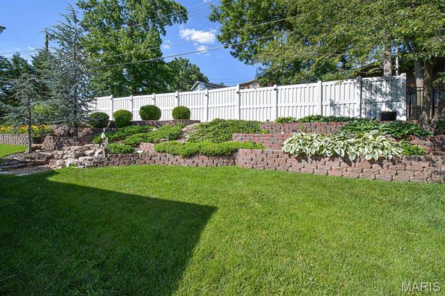 4817 Bankfield Court, St Louis, MO 63128